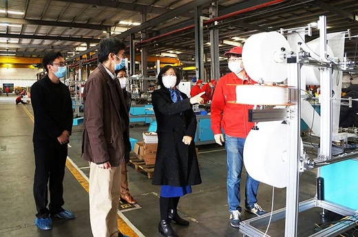 青浦区政协主席李华桂等领导莅临QG刮刮乐调研